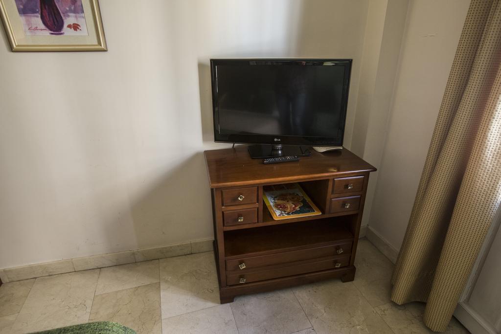 Apartamentos Caballero De Gracia Madrid Extérieur photo
