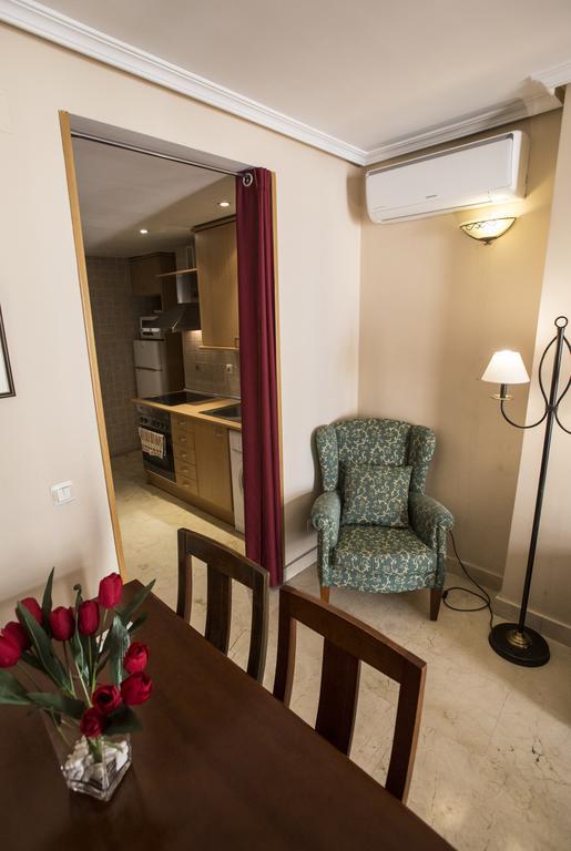 Apartamentos Caballero De Gracia Madrid Extérieur photo