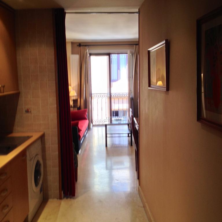 Apartamentos Caballero De Gracia Madrid Extérieur photo
