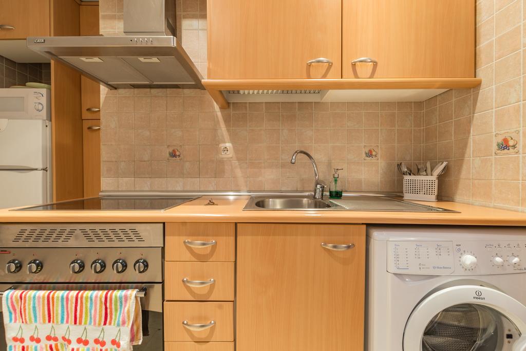 Apartamentos Caballero De Gracia Madrid Extérieur photo