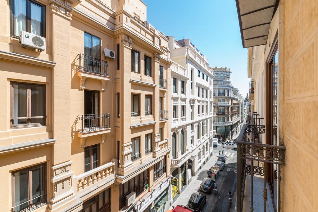 Apartamentos Caballero De Gracia Madrid Extérieur photo