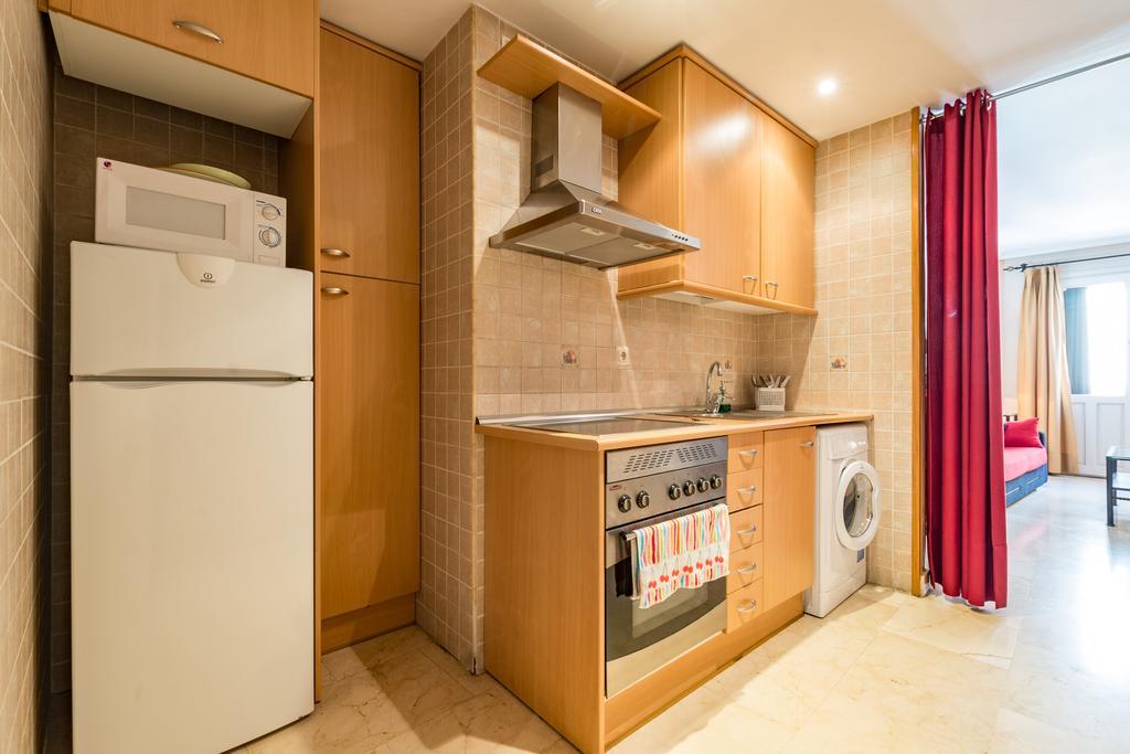 Apartamentos Caballero De Gracia Madrid Extérieur photo