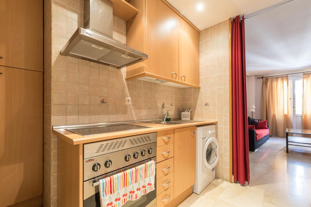 Apartamentos Caballero De Gracia Madrid Extérieur photo