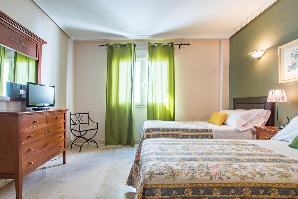 Apartamentos Caballero De Gracia Madrid Extérieur photo