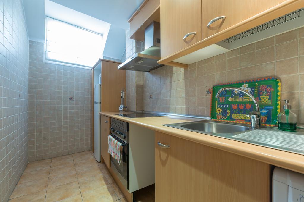 Apartamentos Caballero De Gracia Madrid Extérieur photo