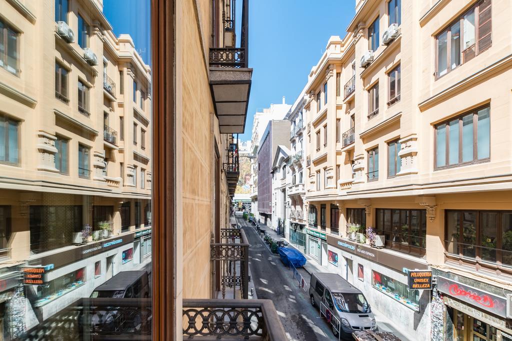 Apartamentos Caballero De Gracia Madrid Extérieur photo