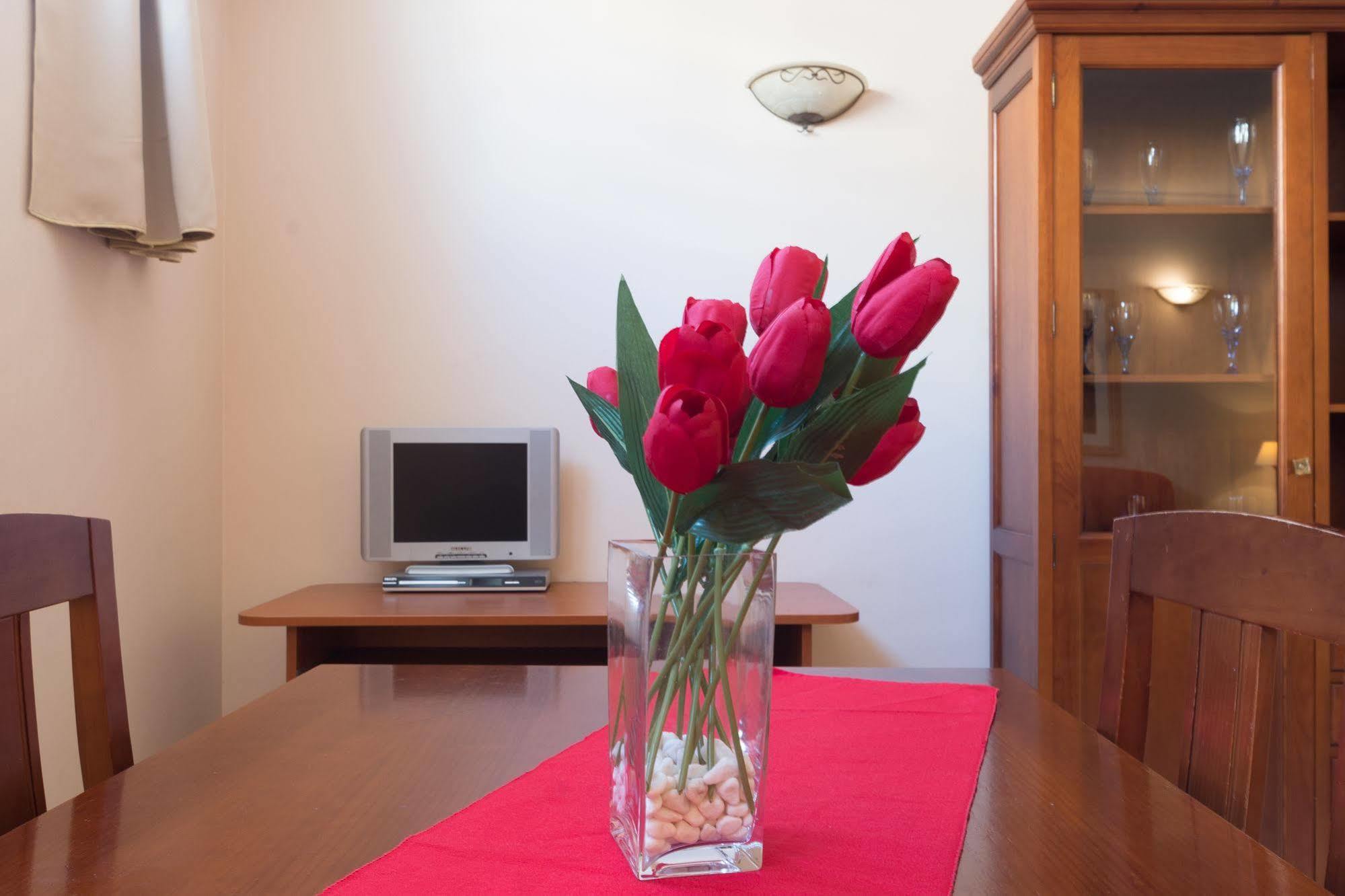 Apartamentos Caballero De Gracia Madrid Extérieur photo